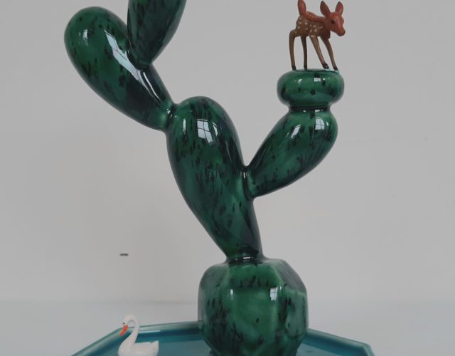 葉怡利，景．物 ╴小1，陶瓷、塑膠積木，11x15x20 cm，2019