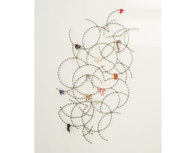 Hao Ni, Barrier VII, 2020, Razor wire,Textiles, 200x110cm